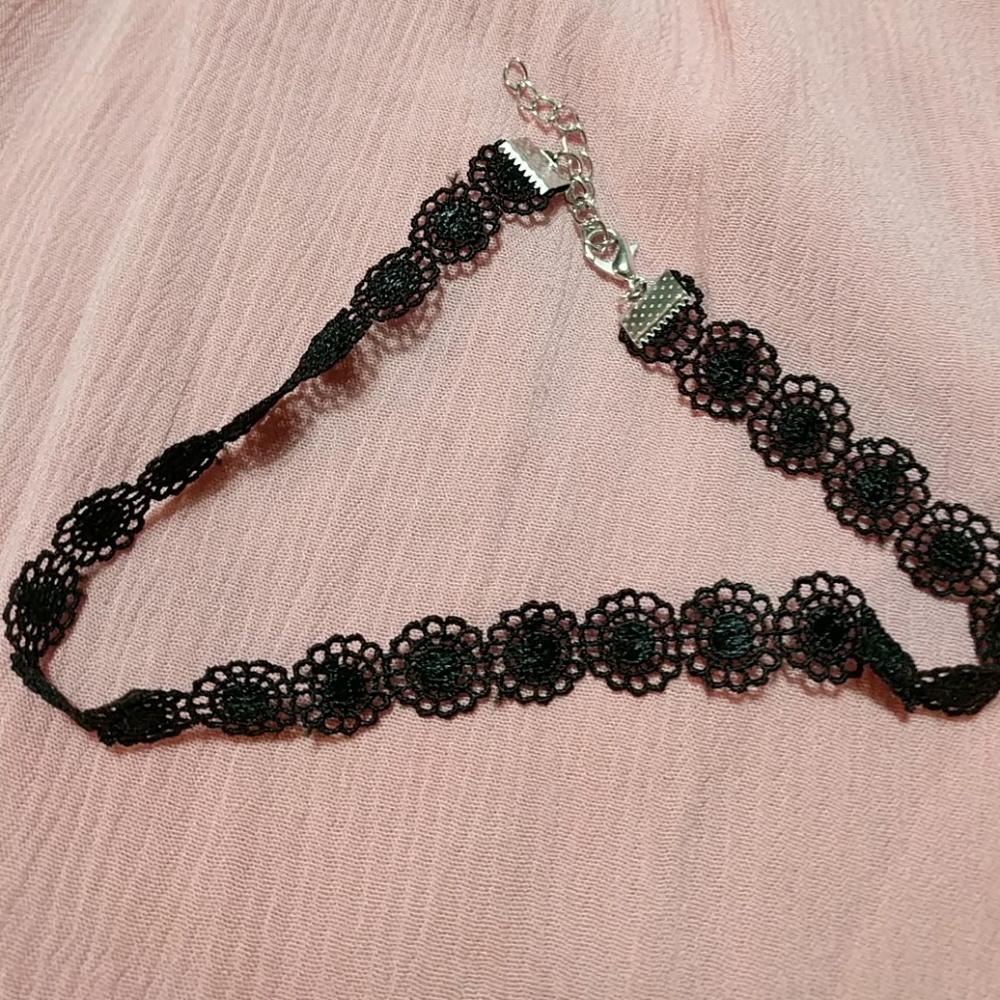 Flower Crochet Choker